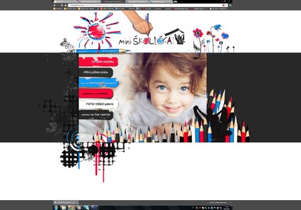 Kompletní realizace grafického lay-outu - design, vč. zakoupení ústřední fotografie. Programová stránka projektu zatím nerealizována.<div>Účel prezentace - organizace, zajištující rodinám s dětmi, péči o jejich ratolesti (1,5-4roky), v době indispozice rodičů.</div><div>Cenové rozpětí uvádí náklady na samotný design webové prezentace, nikoli kompletní realizaci www.</div>